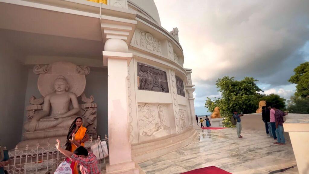 Dhauligiri (Shanti Stupa)