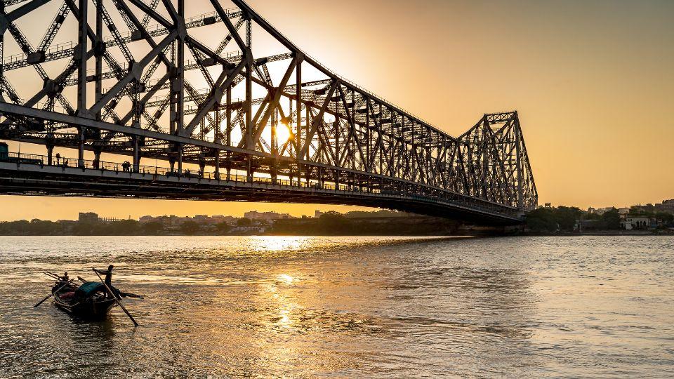 Howrah Bridge- best time to visit Kolkata