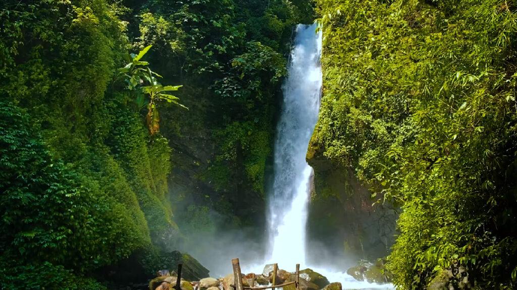 Kanchenjunga Falls