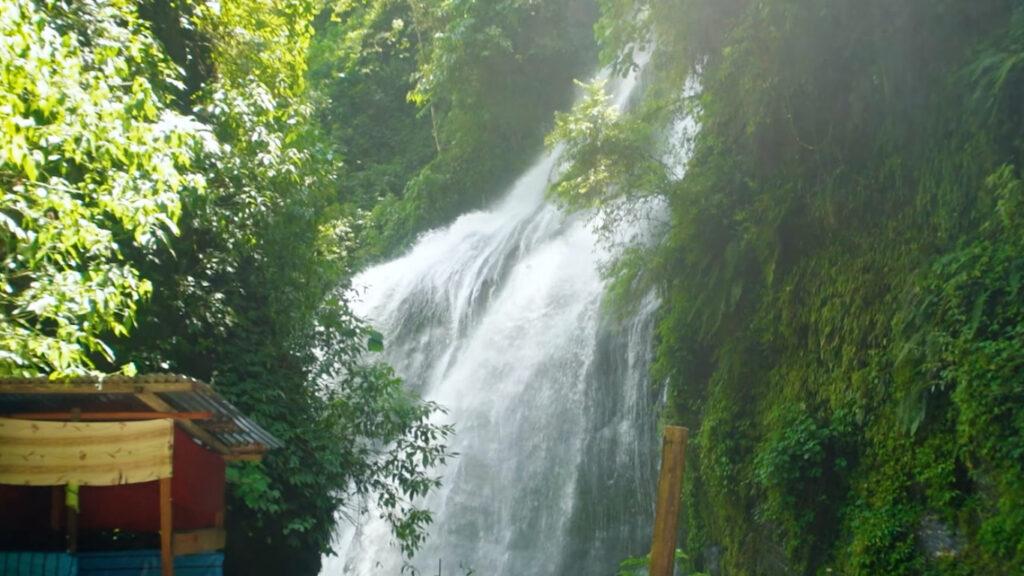 Kanchenjunga Falls