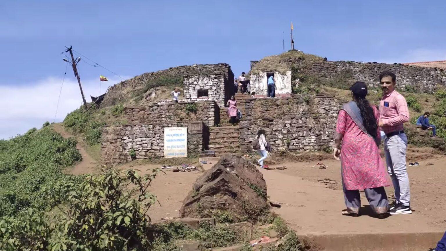 mullayanagiri-peak-timings-entry-fees-trekking