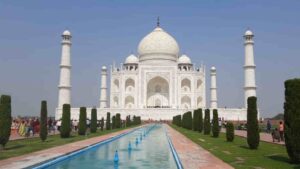 Delhi to Taj Mahal