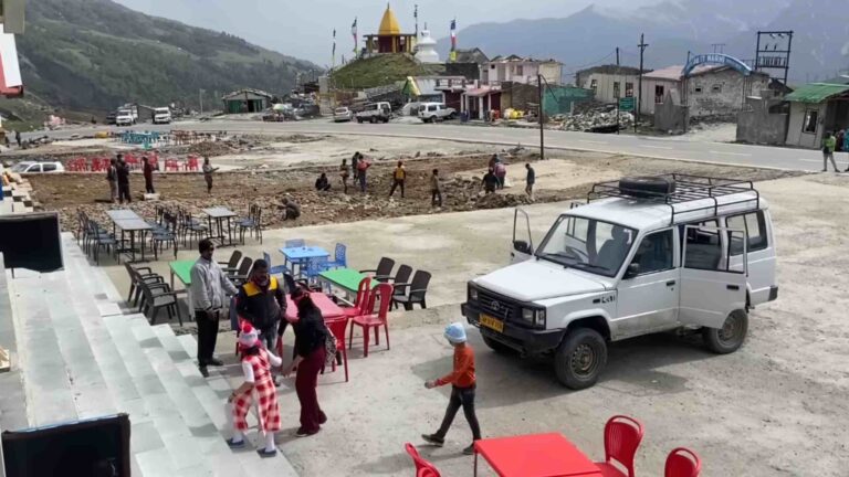 Rohtang Pass & Solang Valley in One Day Trip