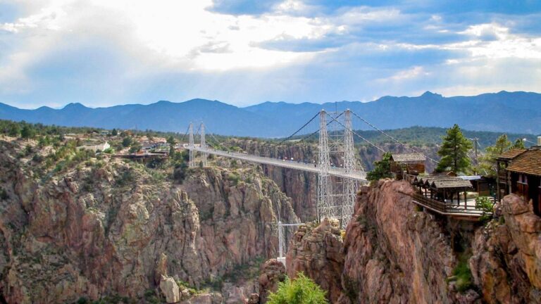 how to get to royal gorge bridge
