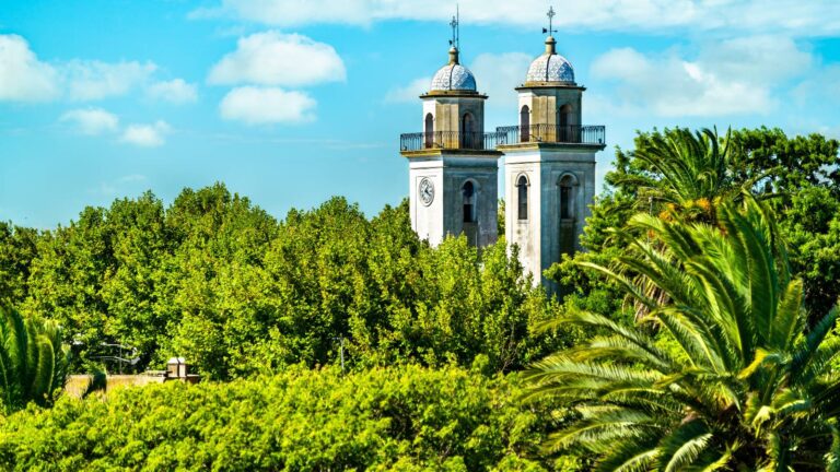Why is Colonia del Sacramento famous